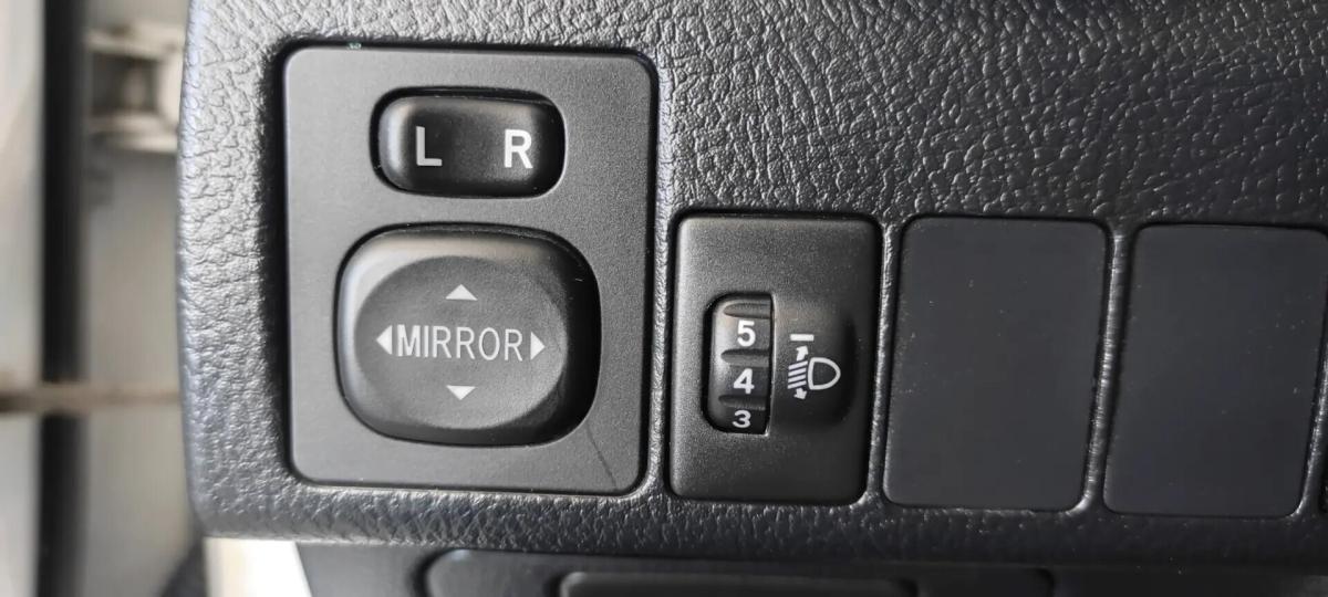 toyota-auris-touring-sports-2014-diesel-1364cc