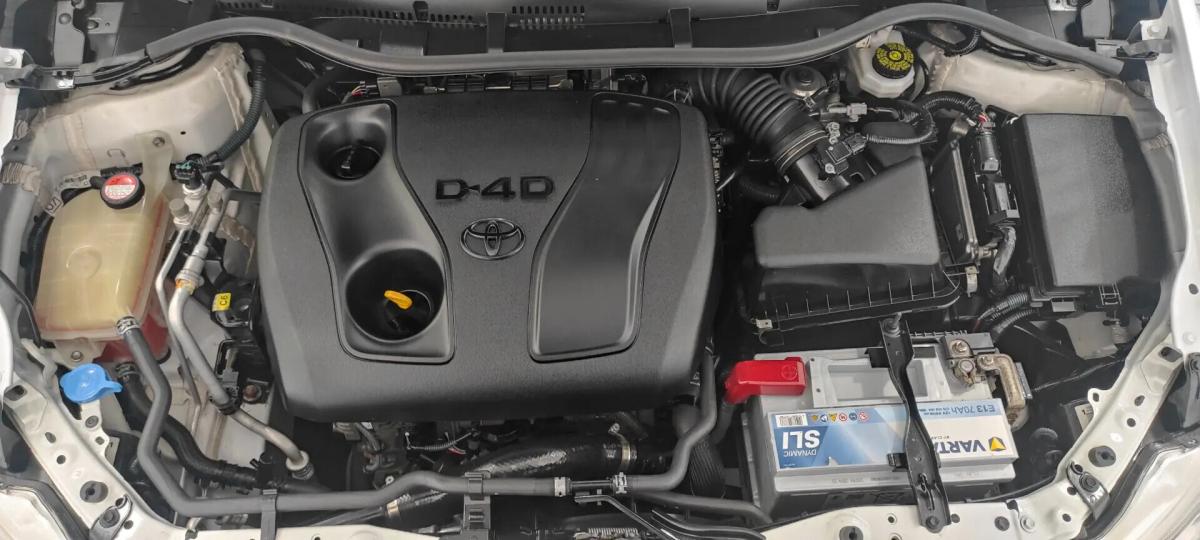 toyota-auris-touring-sports-2014-diesel-1364cc