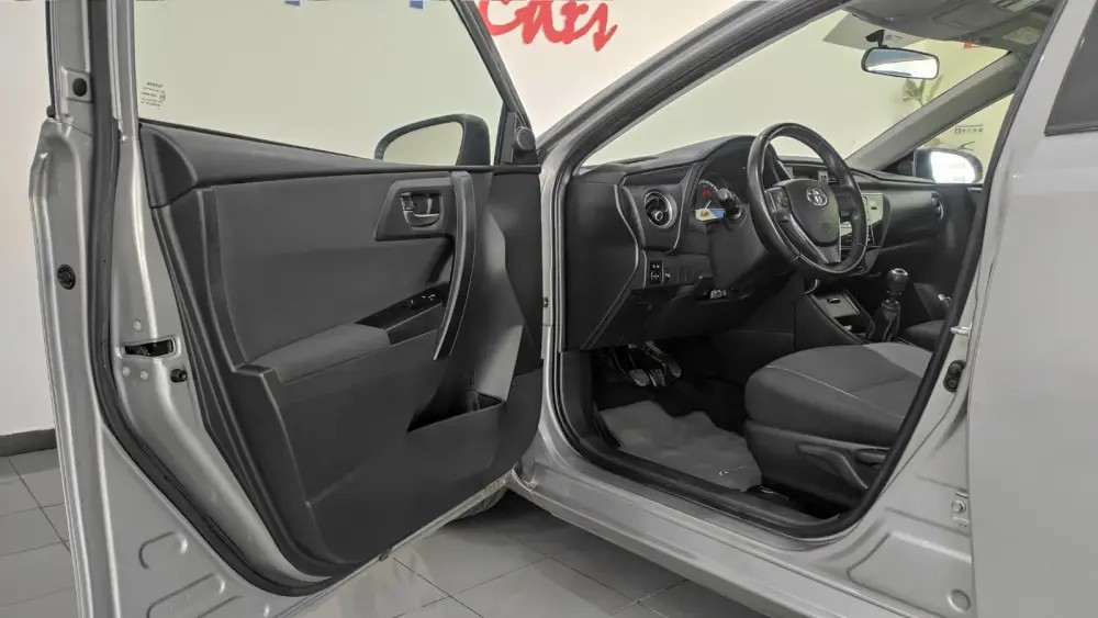 toyota-auris-2016-diesel-1364cc