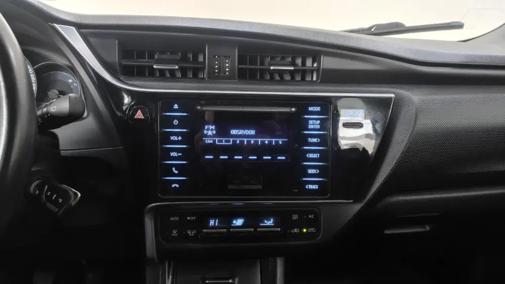 toyota-auris-2016-diesel-1364cc