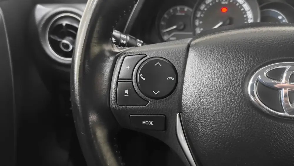 toyota-auris-2016-diesel-1364cc