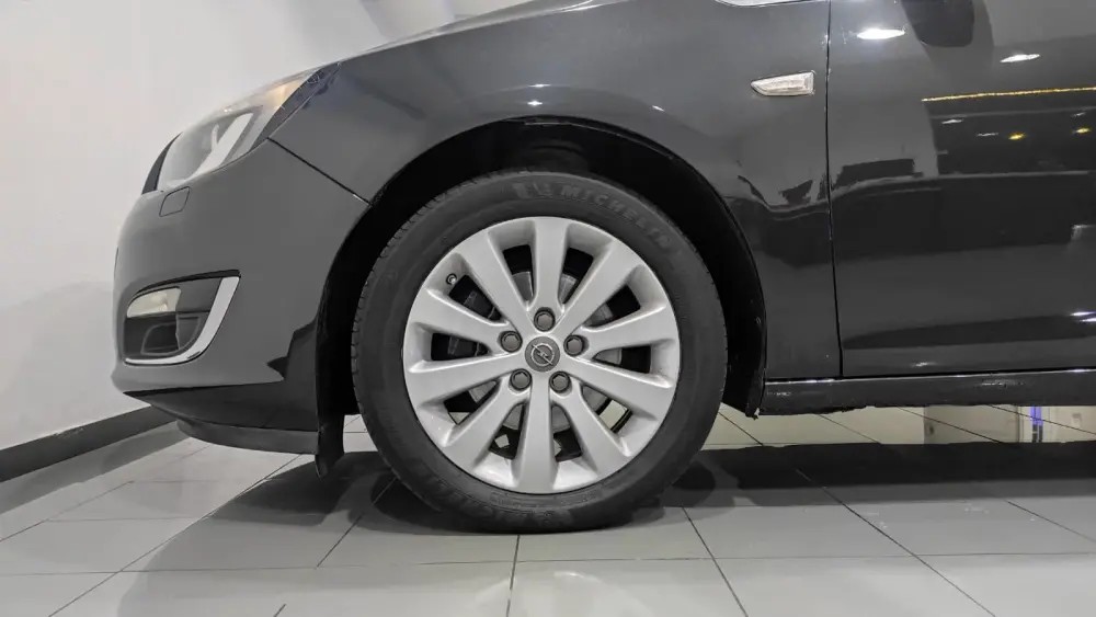 opel-astra-sport-tourer-2016-diesel-1598cc