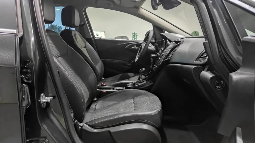 opel-astra-sport-tourer-2016-diesel-1598cc
