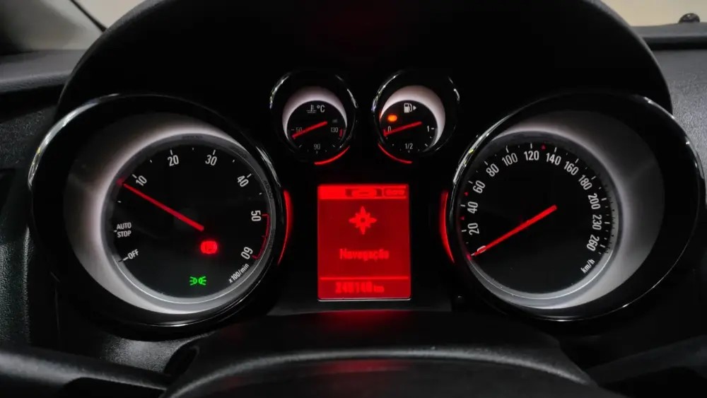 opel-astra-sport-tourer-2016-diesel-1598cc