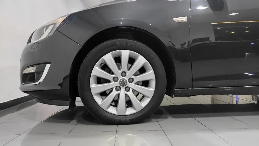 opel-astra-sport-tourer-2016-diesel-1598cc