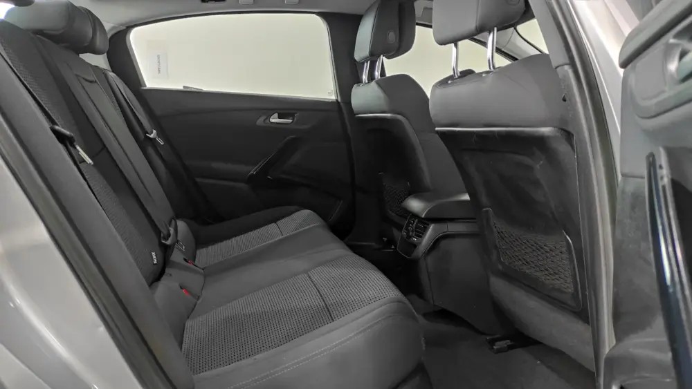 peugeot-508-2012-diesel-1560cc