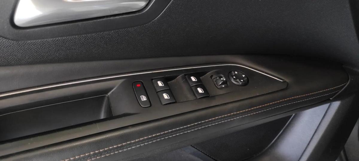 peugeot-3008-2017-diesel-1997cc