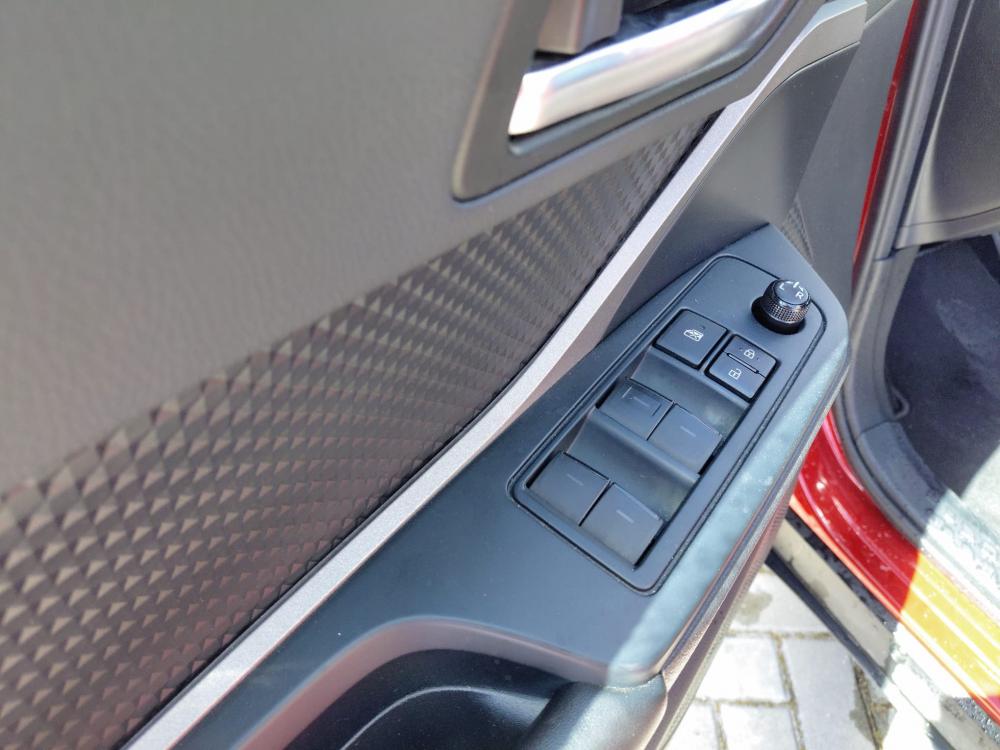 toyota-c-hr-2020-hibrido-a-gasolina-1797cc