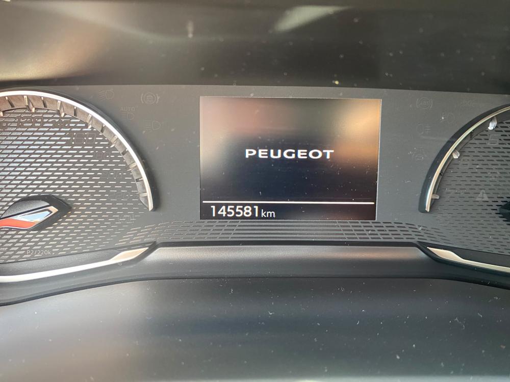 peugeot-208-2023-diesel-1499cc