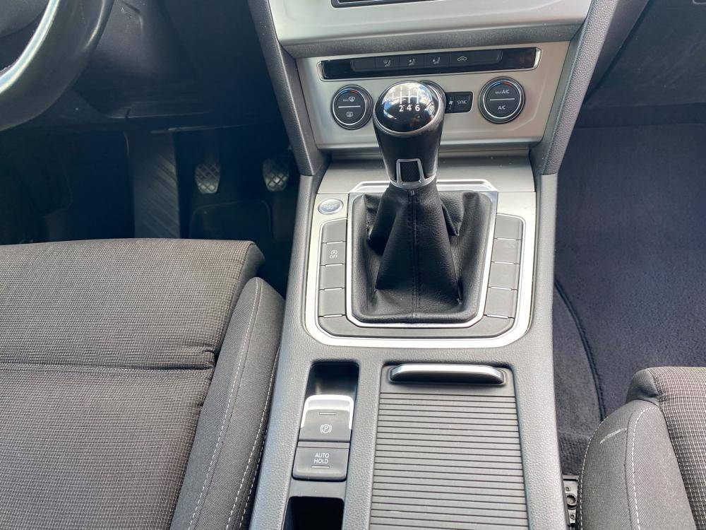 volkswagen-passat-variant-2016-diesel-1598cc