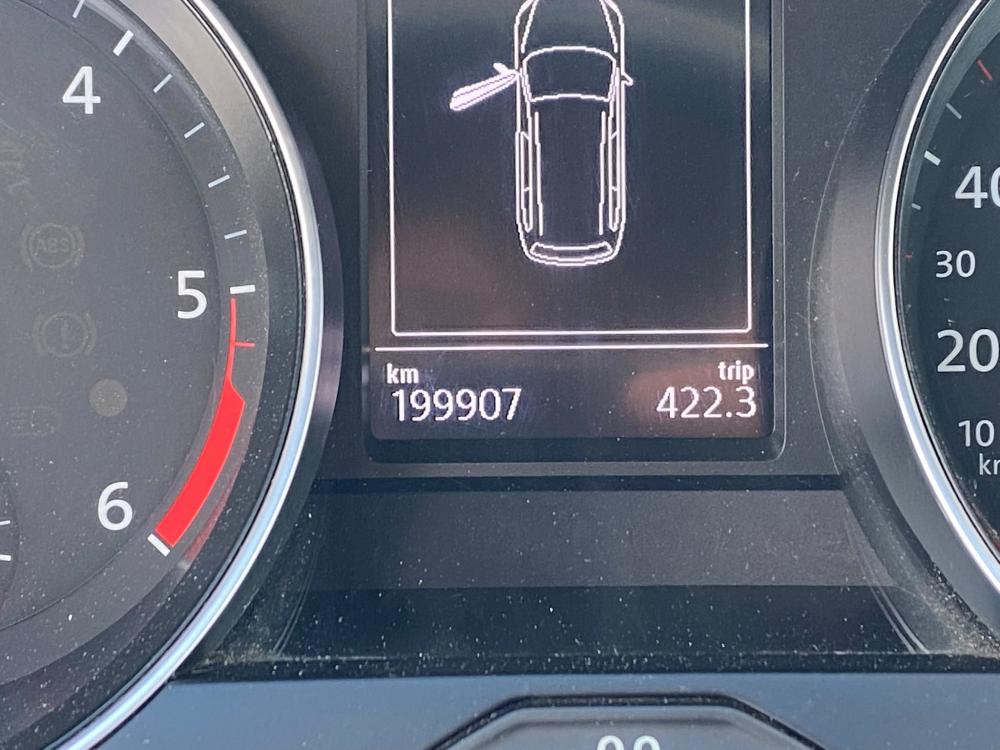 volkswagen-passat-variant-2016-diesel-1598cc