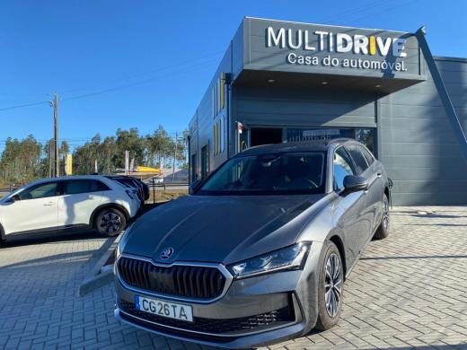 skoda-superb-2026-hibrido-a-gasolina-1498cc
