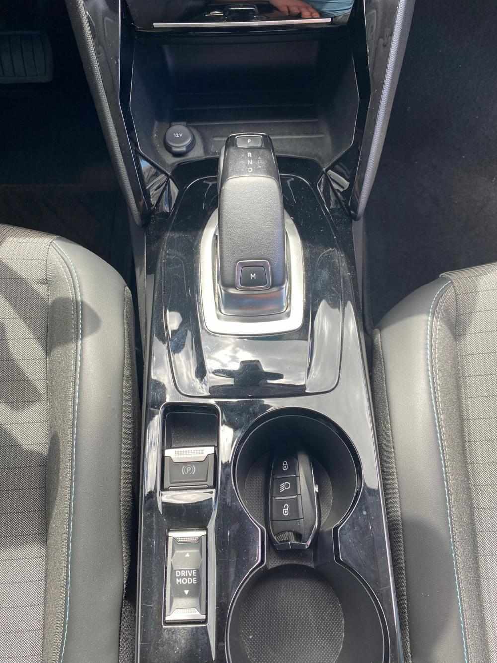 peugeot-2008-2021-gasolina-1199cc