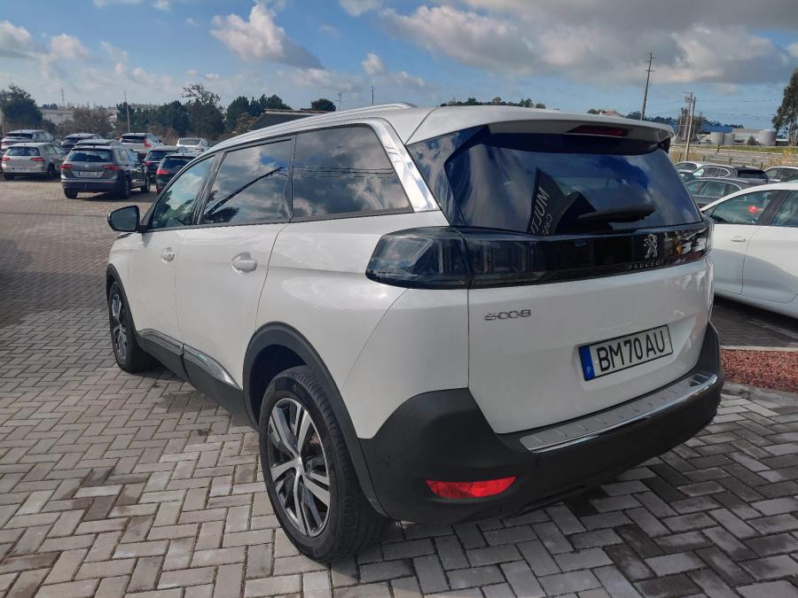 peugeot-5008-2024-gasolina-1199cc