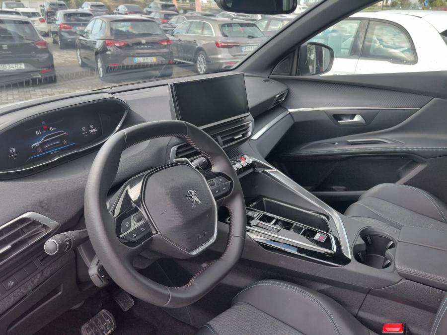 peugeot-5008-2024-gasolina-1199cc