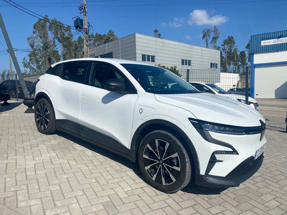 renault-megane-e-tech-2024-eletrico-0cc