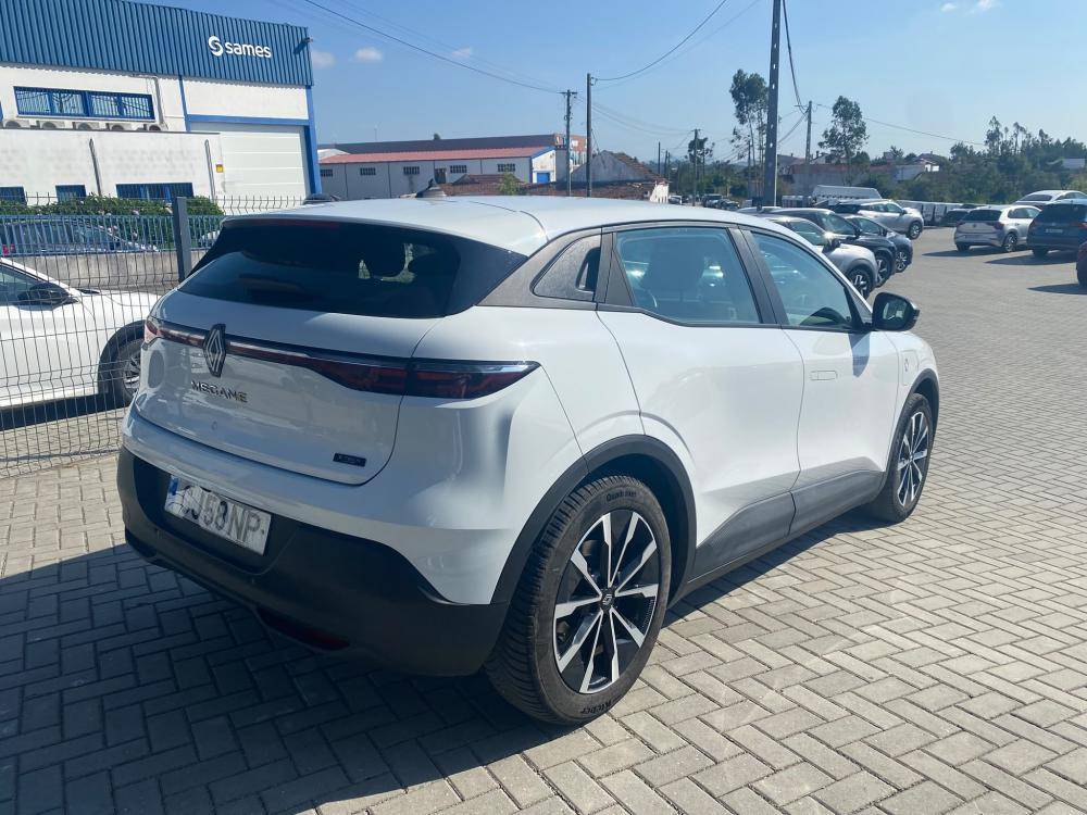 renault-megane-e-tech-2024-eletrico-0cc