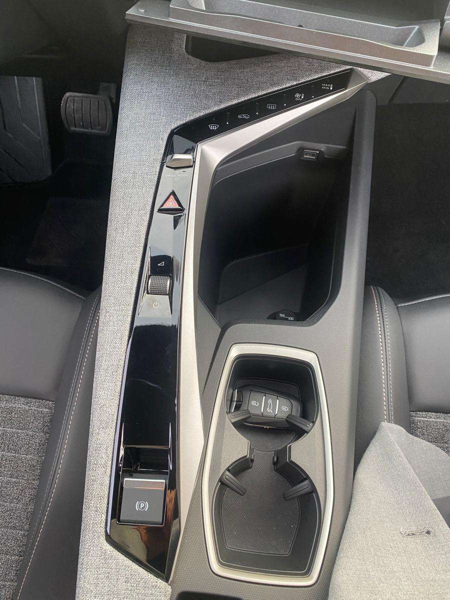 peugeot-5008-2025-gasolina-1199cc