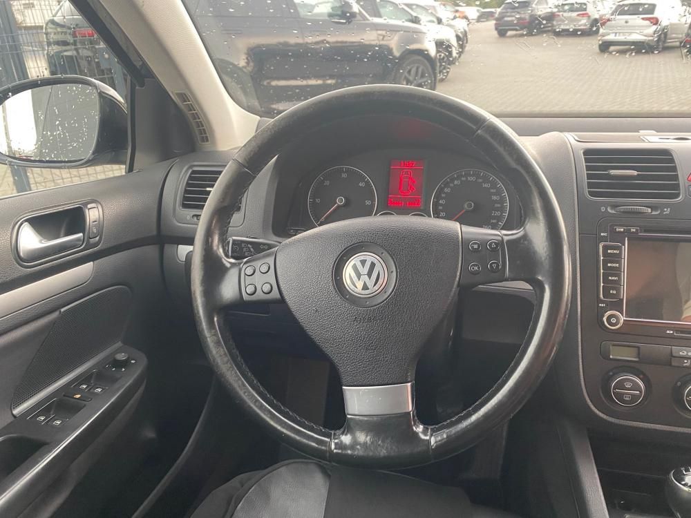 volkswagen-golf-variant-2008-diesel-1598cc