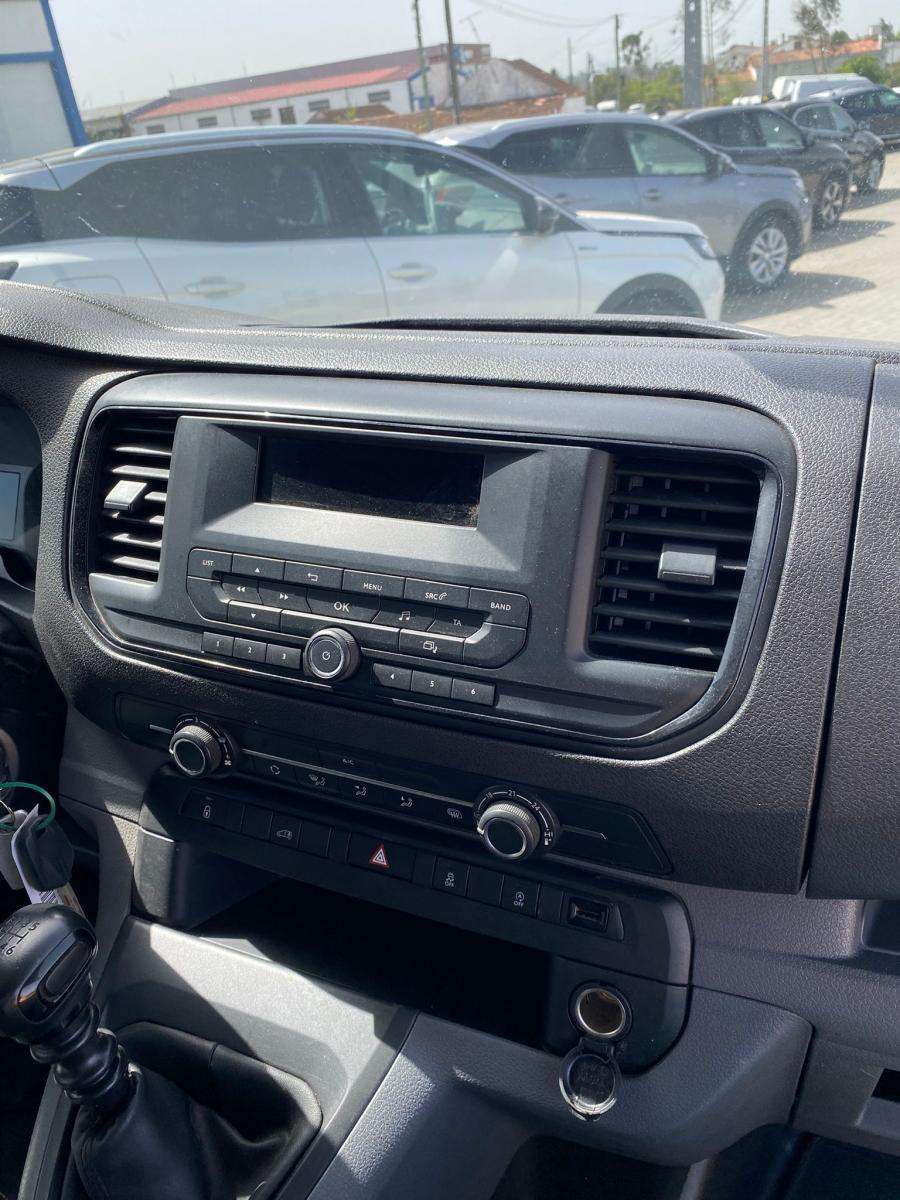 peugeot-expert-2020-diesel-1499cc
