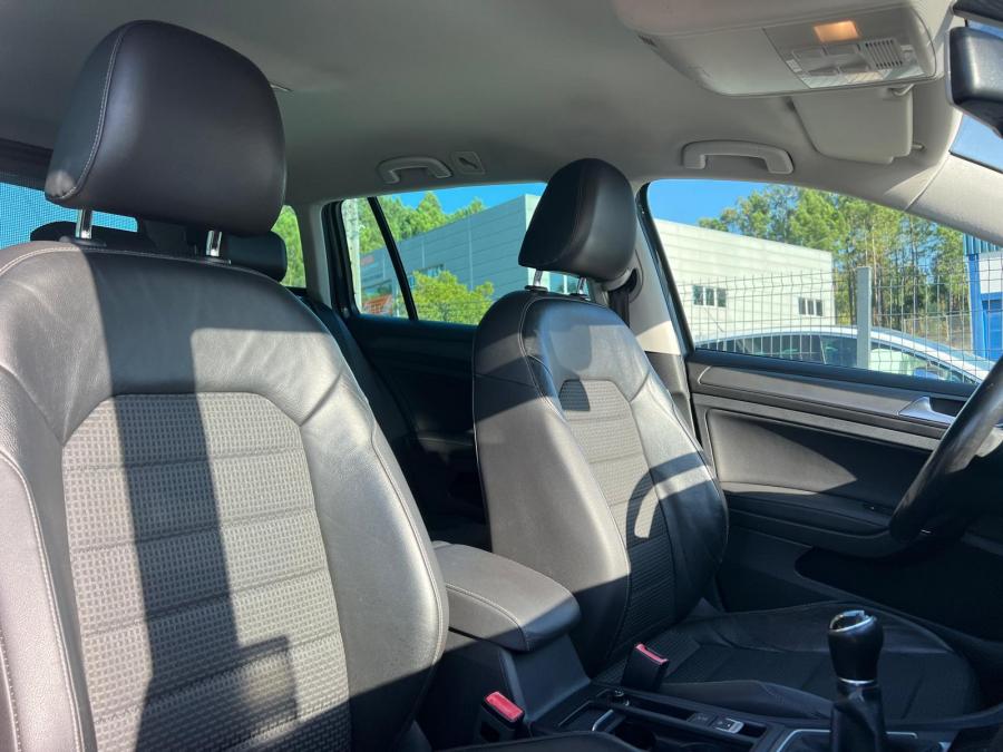 volkswagen-golf-variant-2013-diesel-1598cc