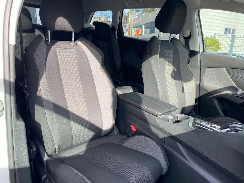 peugeot-5008-2018-diesel-1499cc