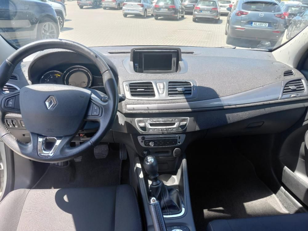 renault-megane-sport-tourer-2015-diesel-1461cc