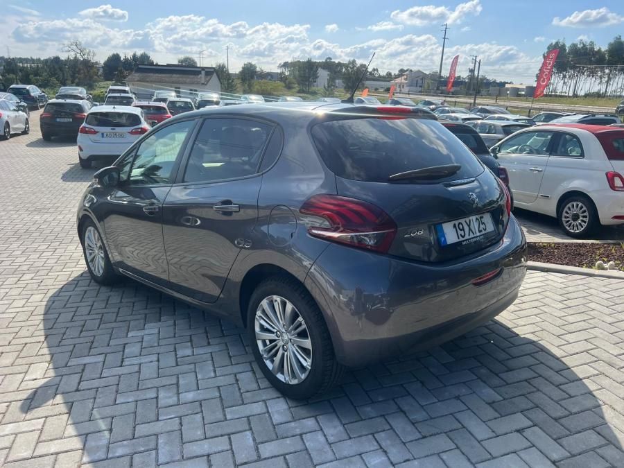 peugeot-208-2019-diesel-1499cc