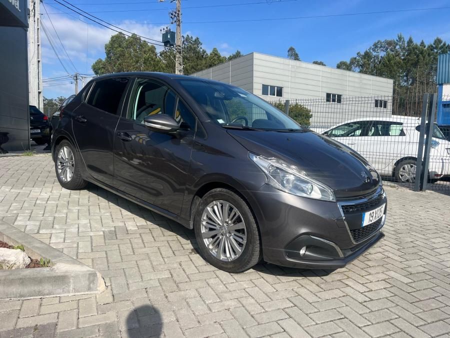 peugeot-208-2019-diesel-1499cc