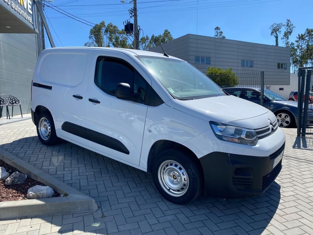 citroen-berlingo-2023-diesel-1499cc