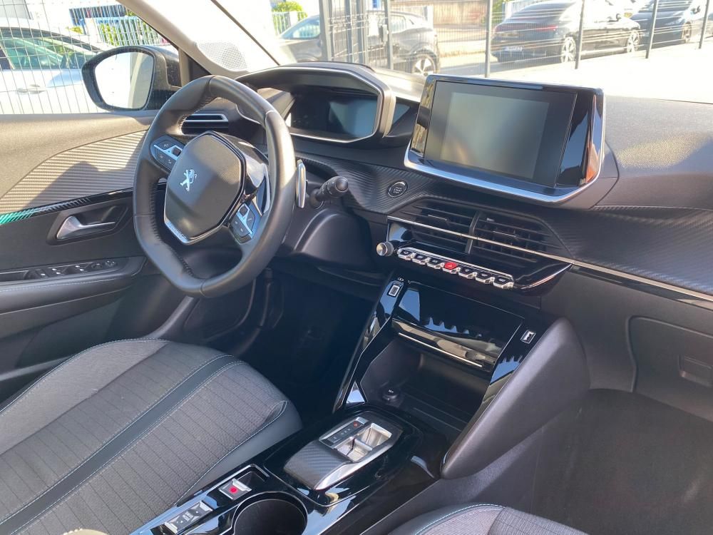 peugeot-208-2022-gasolina-1199cc