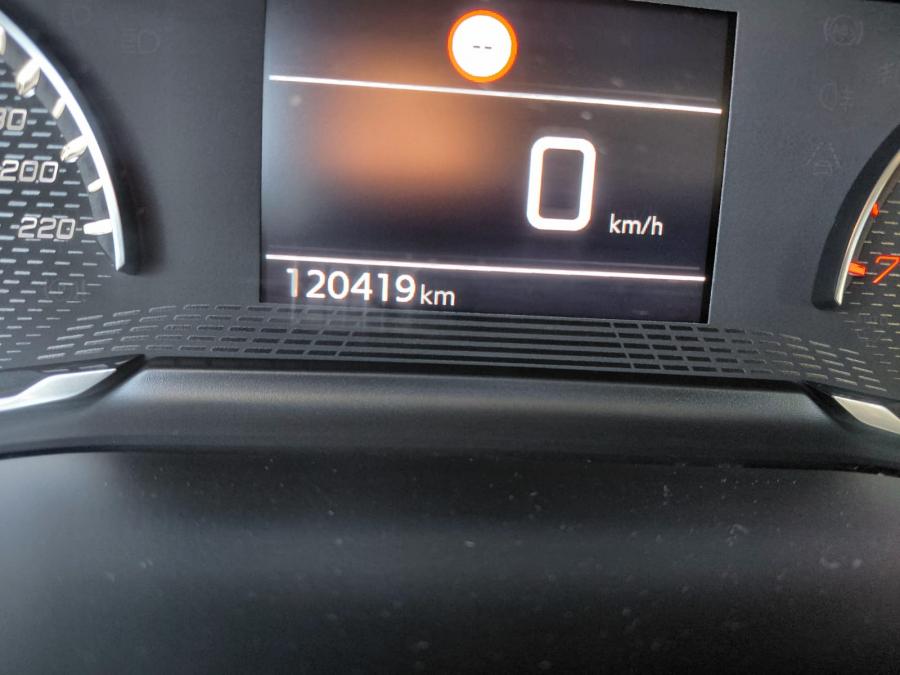 peugeot-208-2022-diesel-1499cc