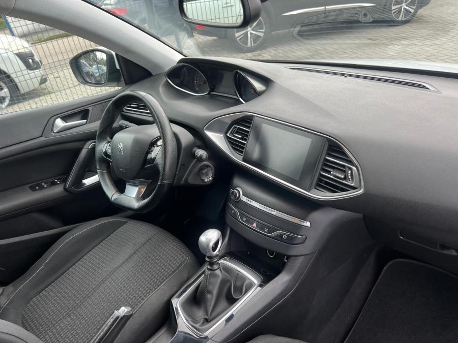 peugeot-308-sw-2018-diesel-1499cc