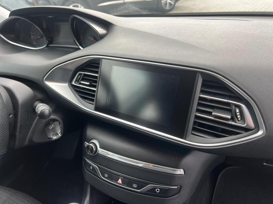 peugeot-308-sw-2018-diesel-1499cc