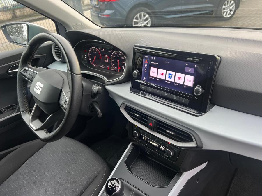 seat-arona-2023-gasolina-999cc
