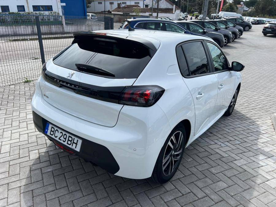 peugeot-208-2023-gasolina-1199cc