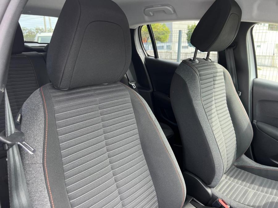peugeot-208-2023-gasolina-1199cc