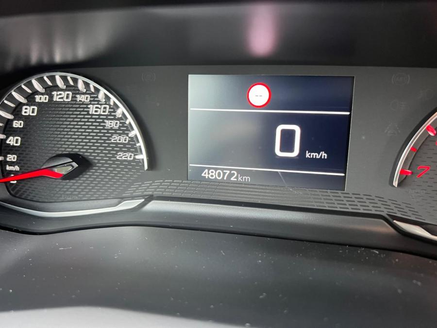 peugeot-208-2023-gasolina-1199cc