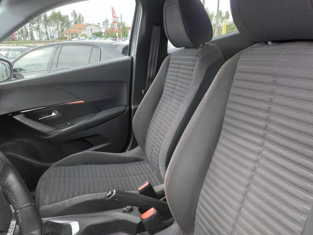 peugeot-2008-2022-gasolina-1199cc