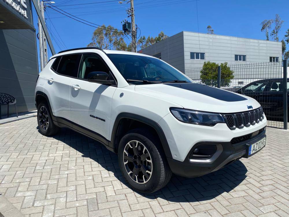 jeep-compass-2023-hibrido-a-gasolina-1332cc
