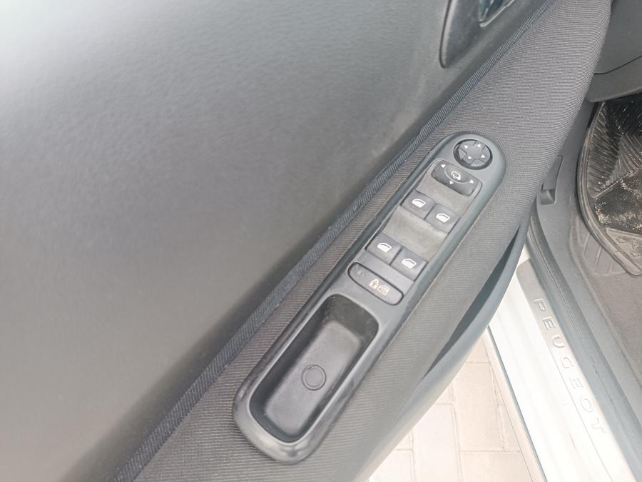 peugeot-3008-2011-diesel-1560cc