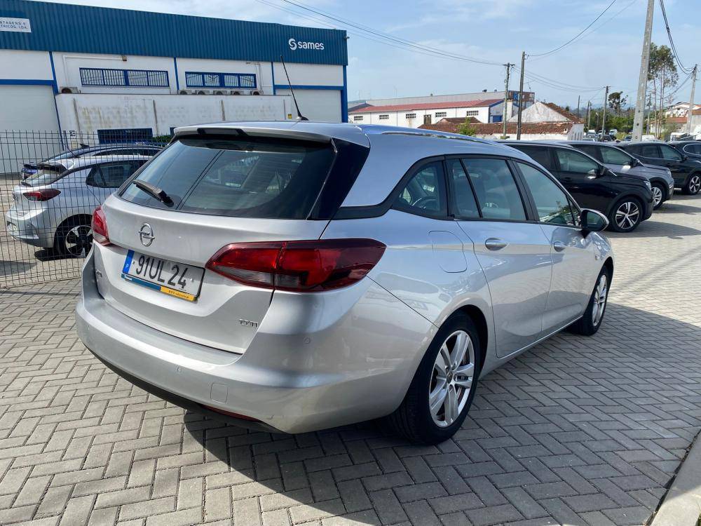 opel-astra-sport-tourer-2018-diesel-1598cc