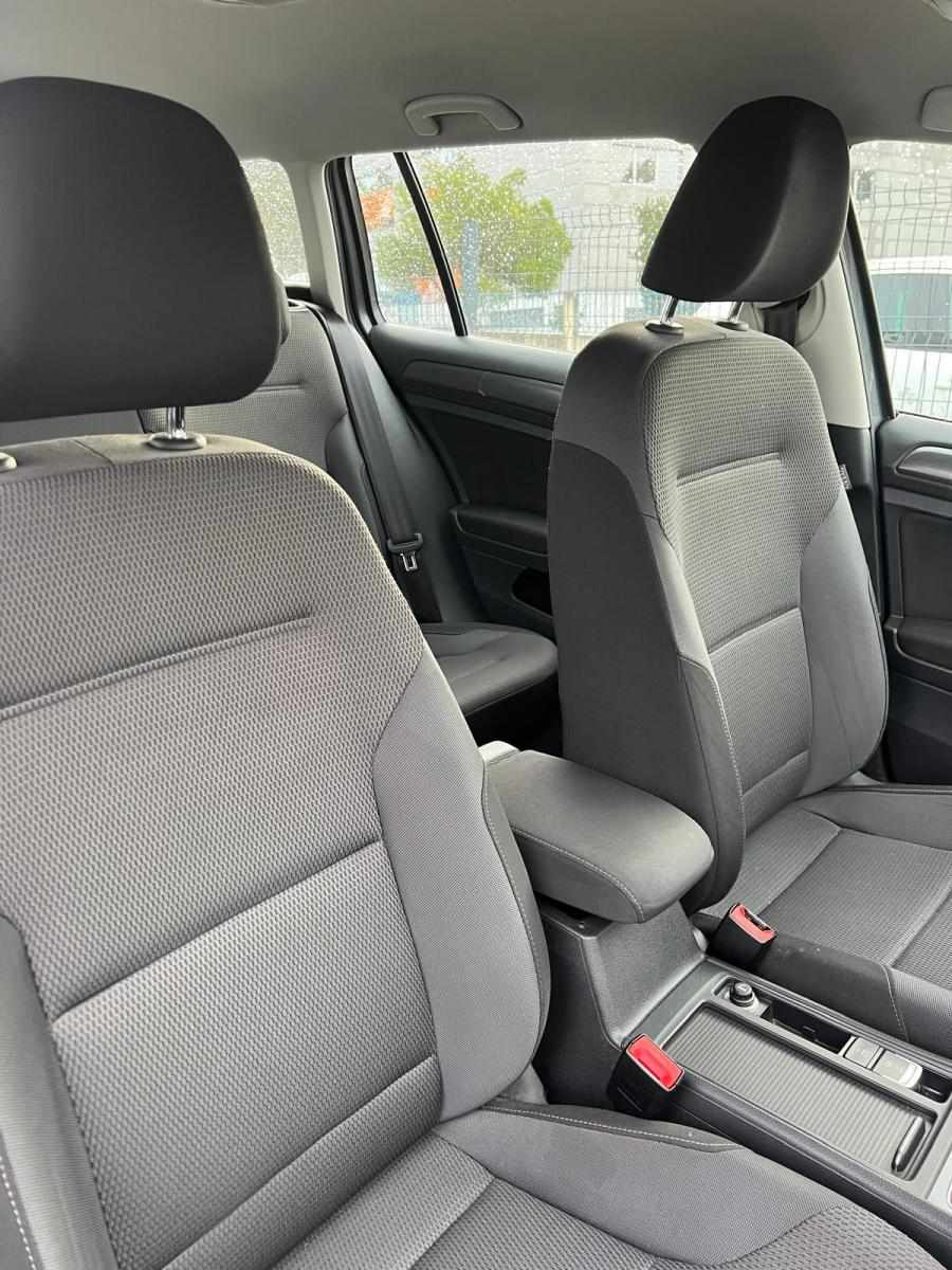 volkswagen-golf-variant-2017-diesel-1598cc