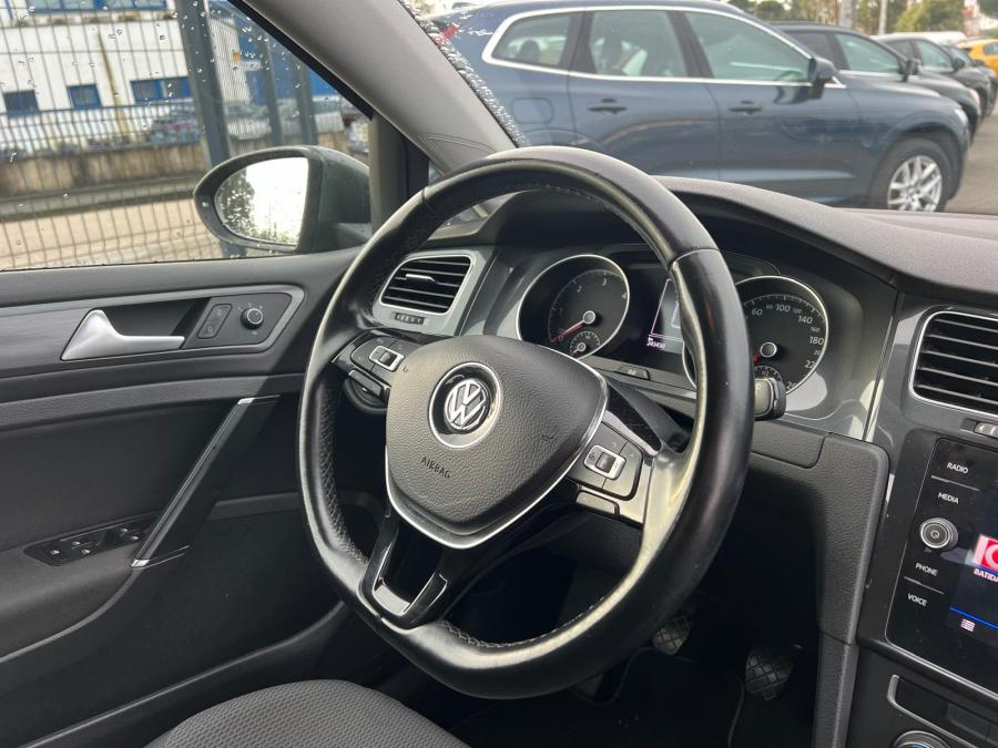 volkswagen-golf-variant-2017-diesel-1598cc