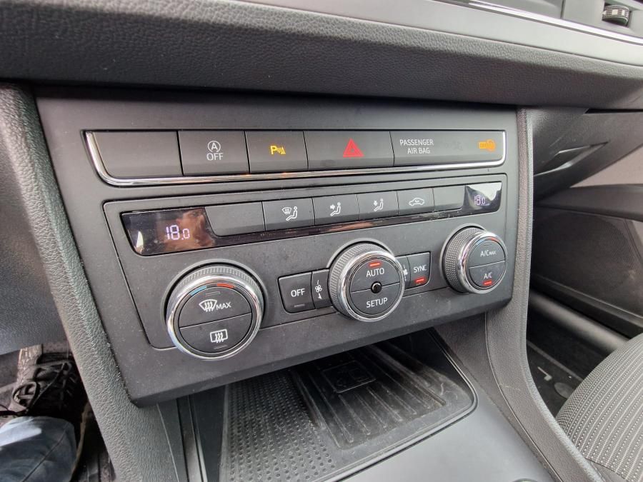 seat-leon-2019-diesel-1598cc