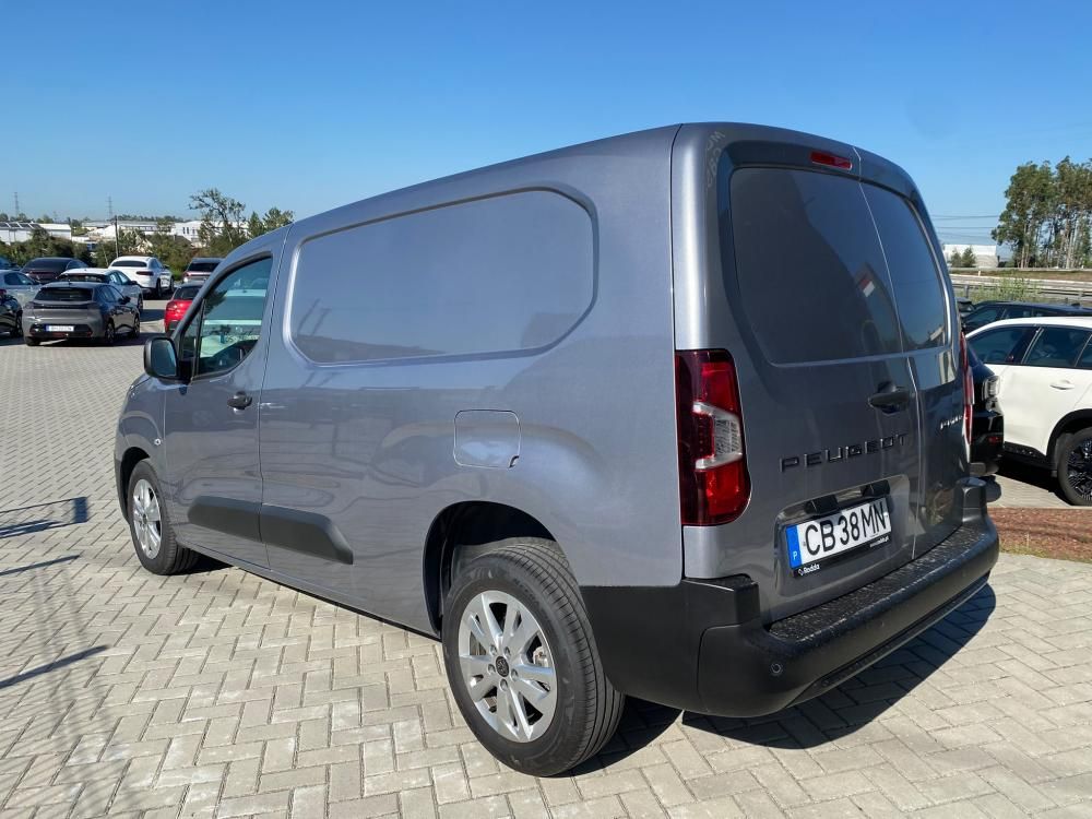 peugeot-partner-2025-diesel-1499cc