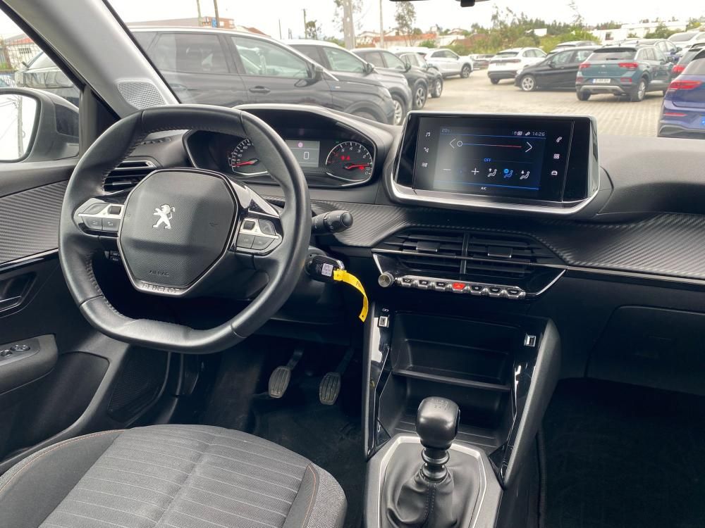 peugeot-208-2022-diesel-1499cc