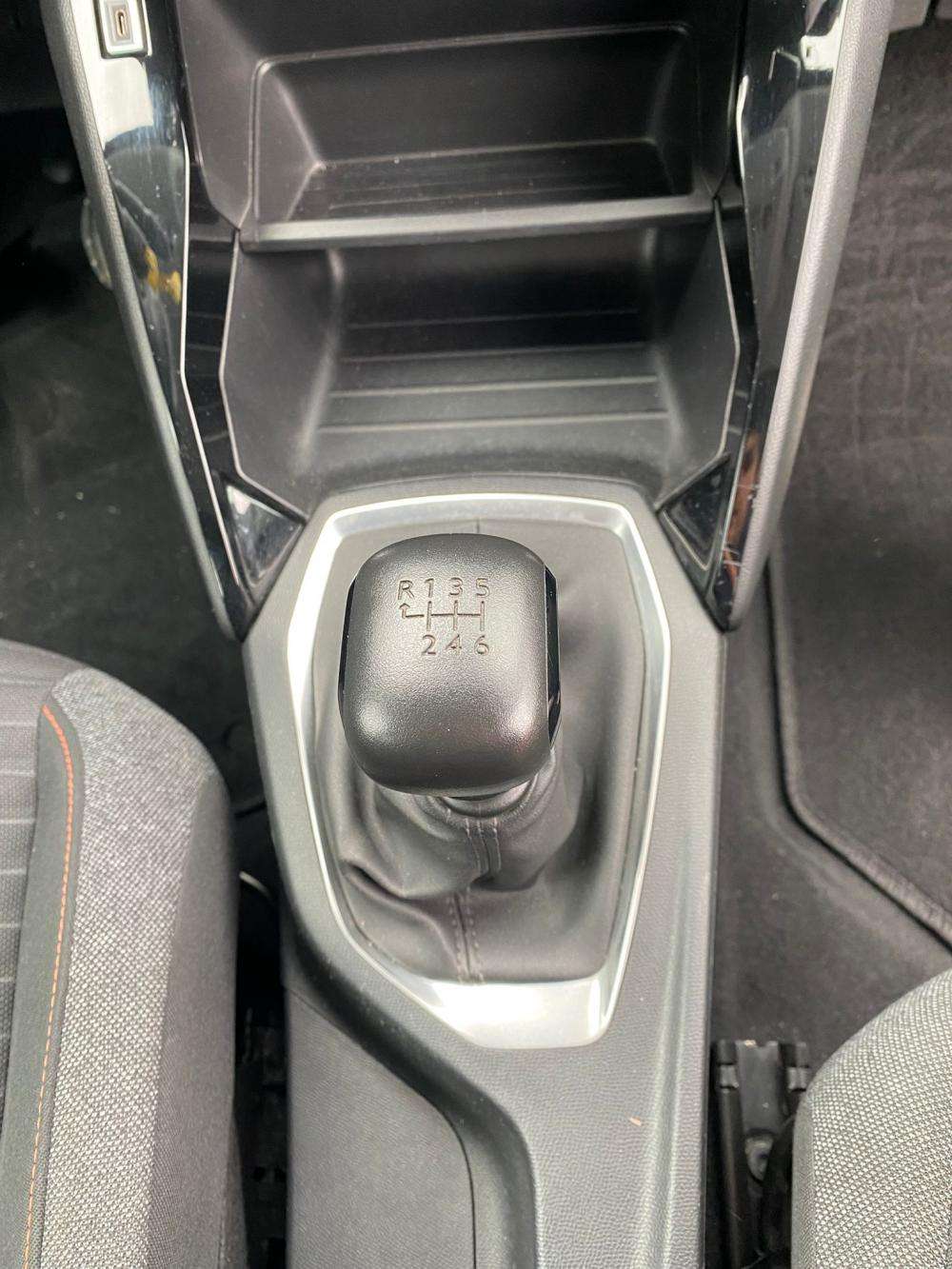 peugeot-208-2022-diesel-1499cc