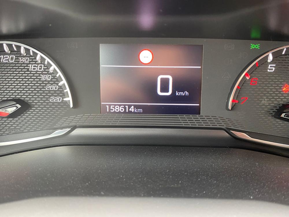 peugeot-208-2022-diesel-1499cc