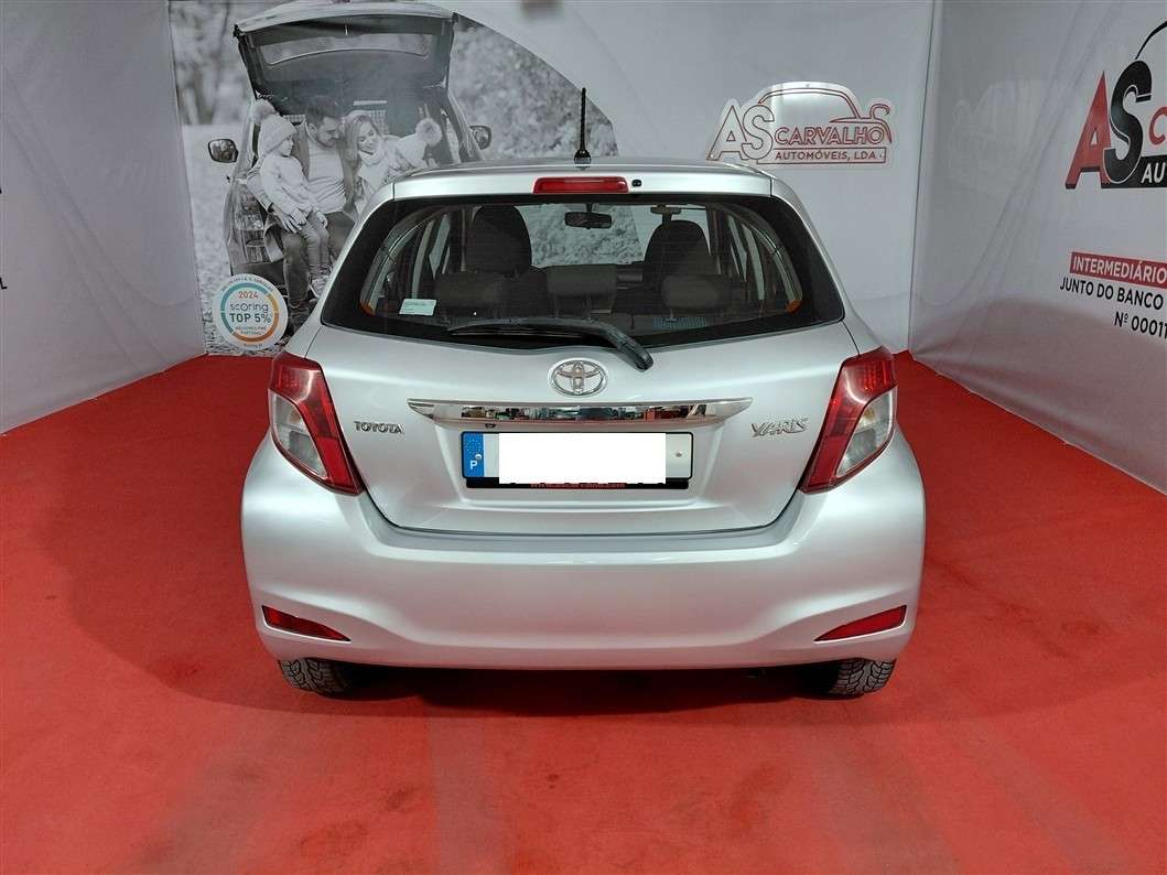 toyota-yaris-2012-diesel-1364cc